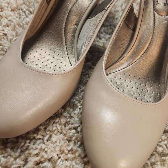 Life stride soft system slingback heels tan 7.5 womens - Picture 3 of 4